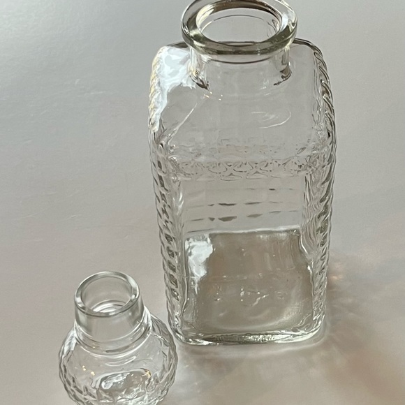 VTG Owens-Illinois Glass Company glass decanter, round intricate stopper - Picture 7 of 14